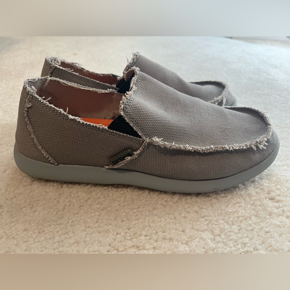 Crocs Santa Cruz Slip-on 
Men’s size 8
